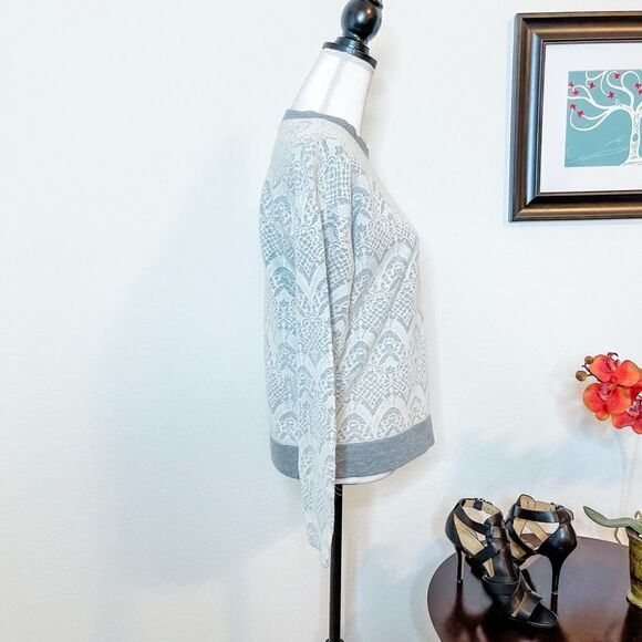 🍋 Joe Fresh • Faux Lace Gray Sweater - Picture 3 of 8